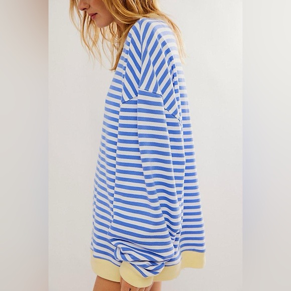 🆕 Free People Classic Striped Oversized Crewneck - Picture 2 of 4